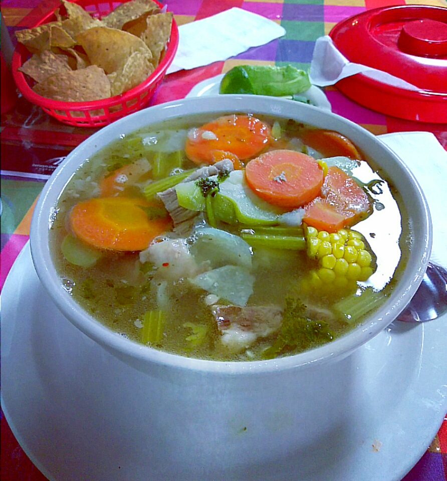 Caldo de pollo